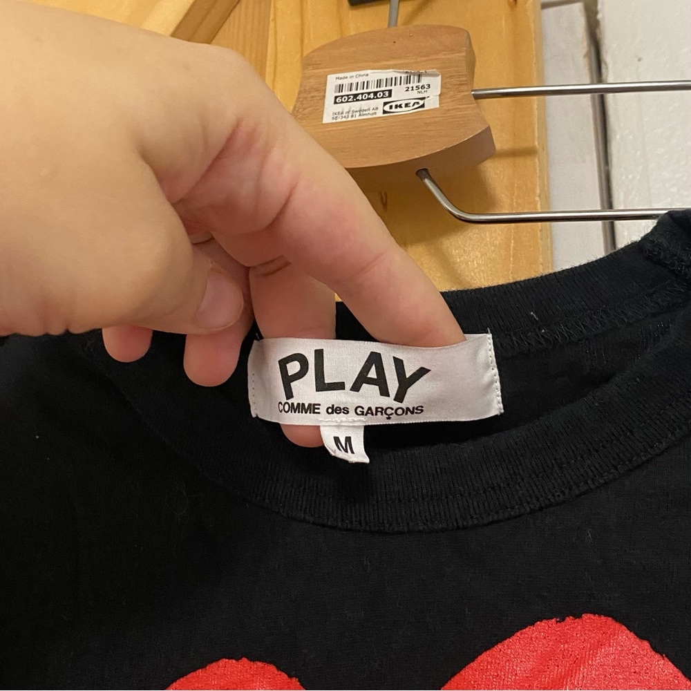 Comme des Garçons PLAY Black Red Heart T-shirt - Picture 4 of 5